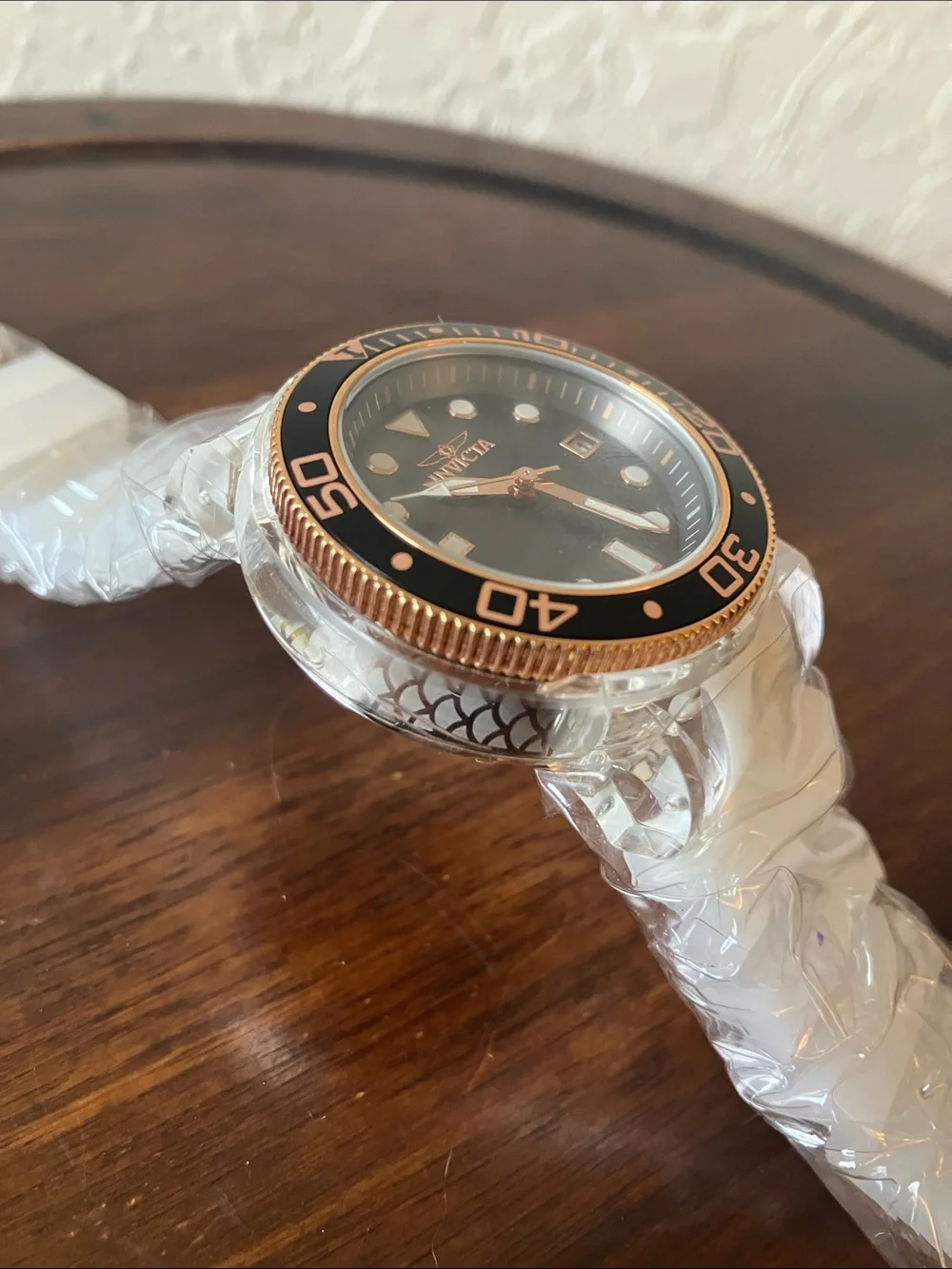 Invicta: Pro Diver Lady Rose Gold (37306) Watch- Silicone Band- new battery